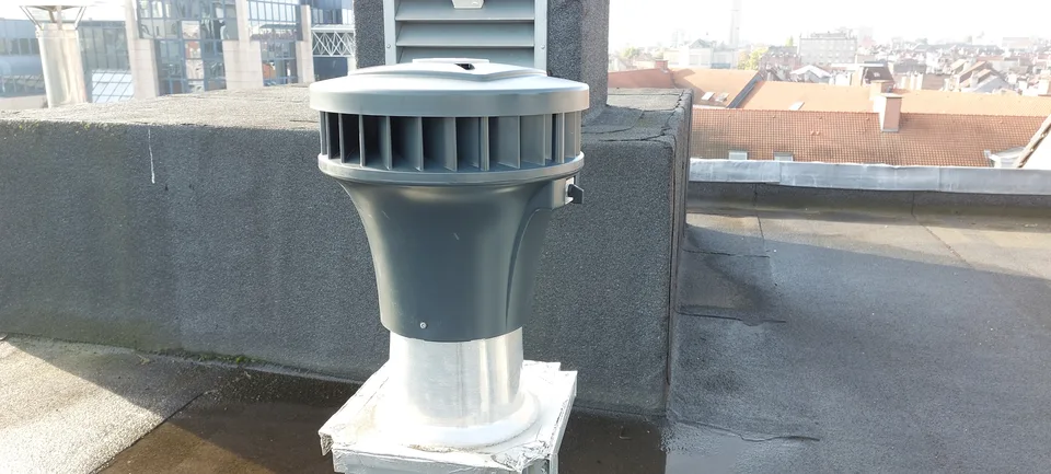 Extracteur d'air installé en toiture